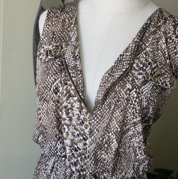 Emma & Michele Snakeskin Jumpsuit Large Sleeveless Gold Accent Zip Front Pocket - Picture 5 of 13